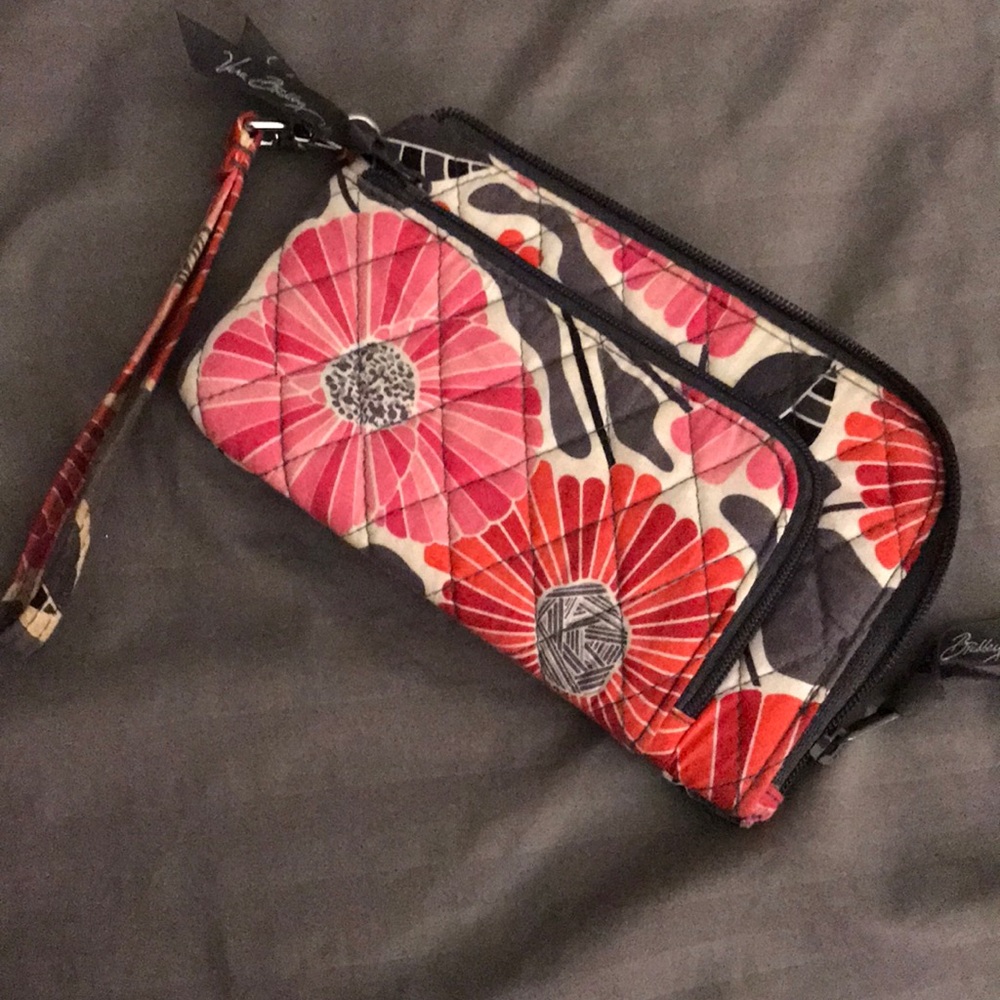 Vera Bradley Wristlet-RARE STYLE!!